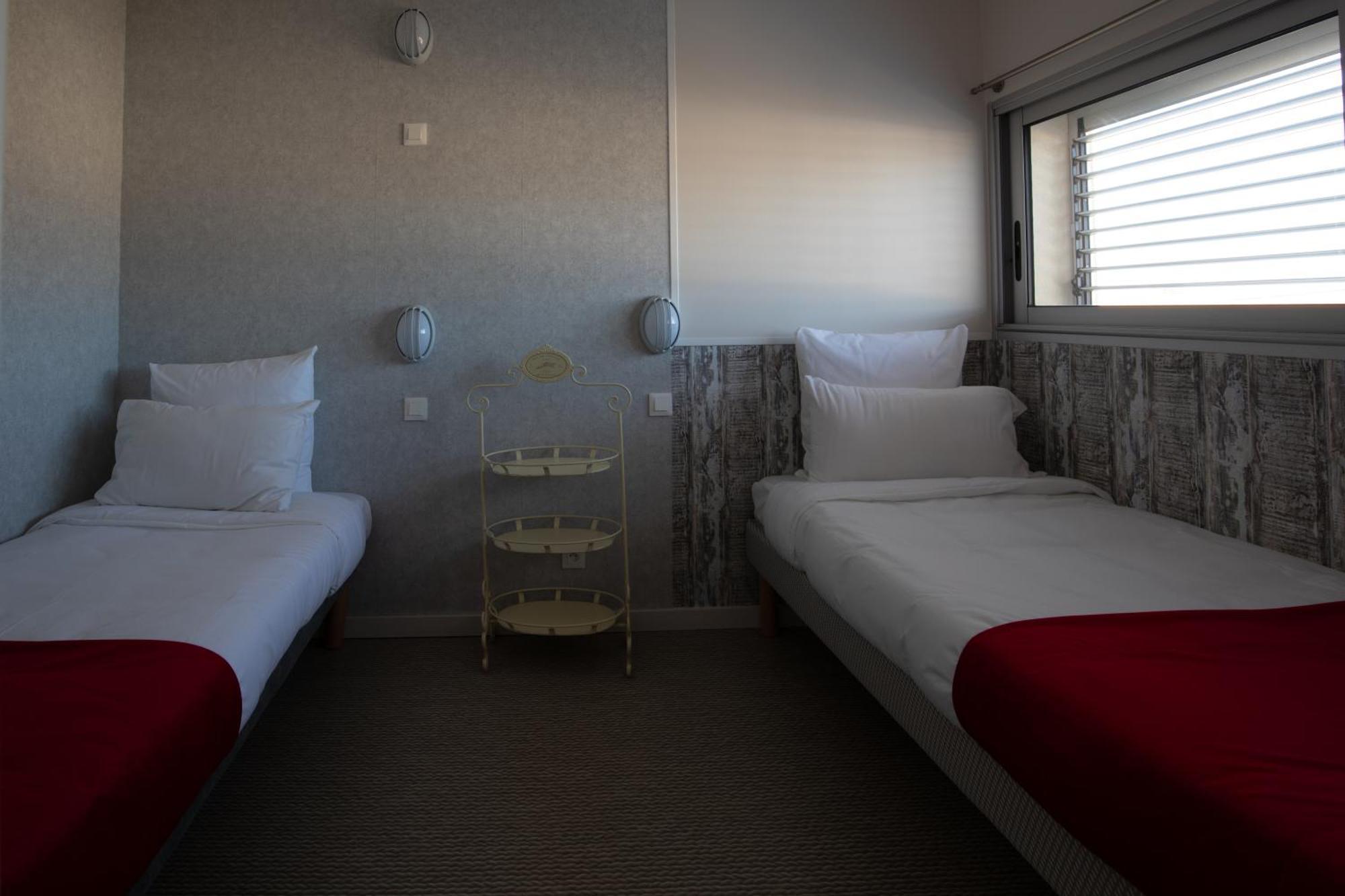 Hotel De La Plage Gruissan Esterno foto