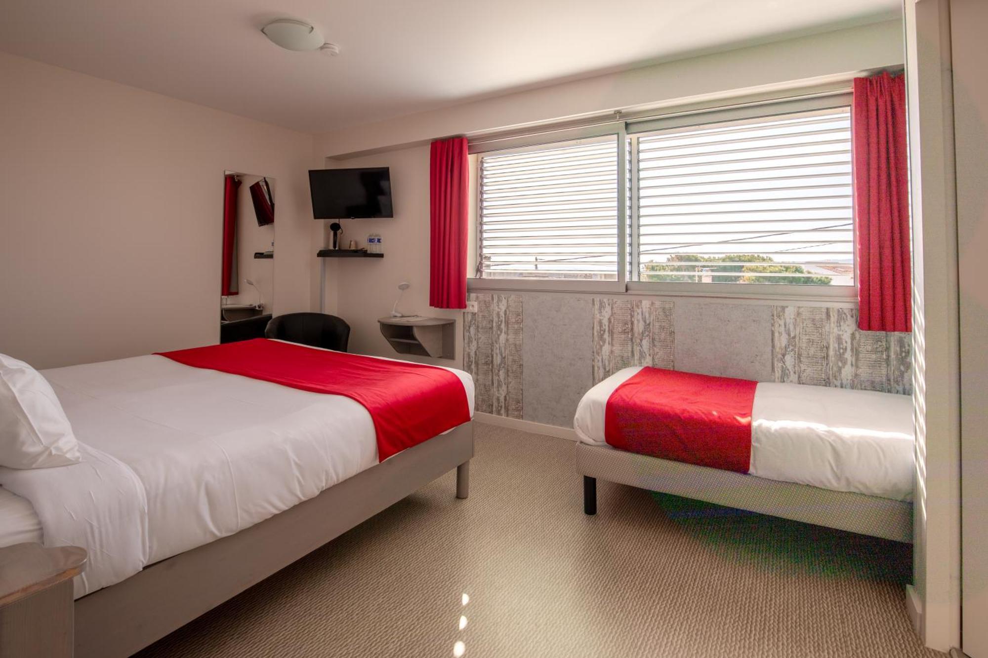 Hotel De La Plage Gruissan Esterno foto