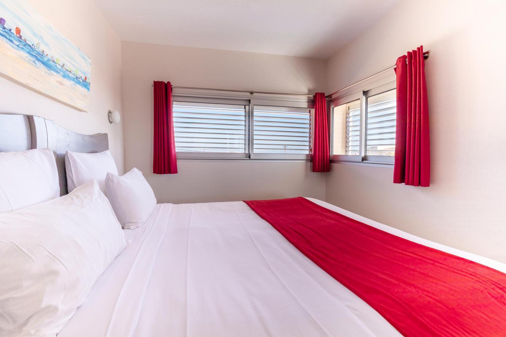 Hotel De La Plage Gruissan Esterno foto