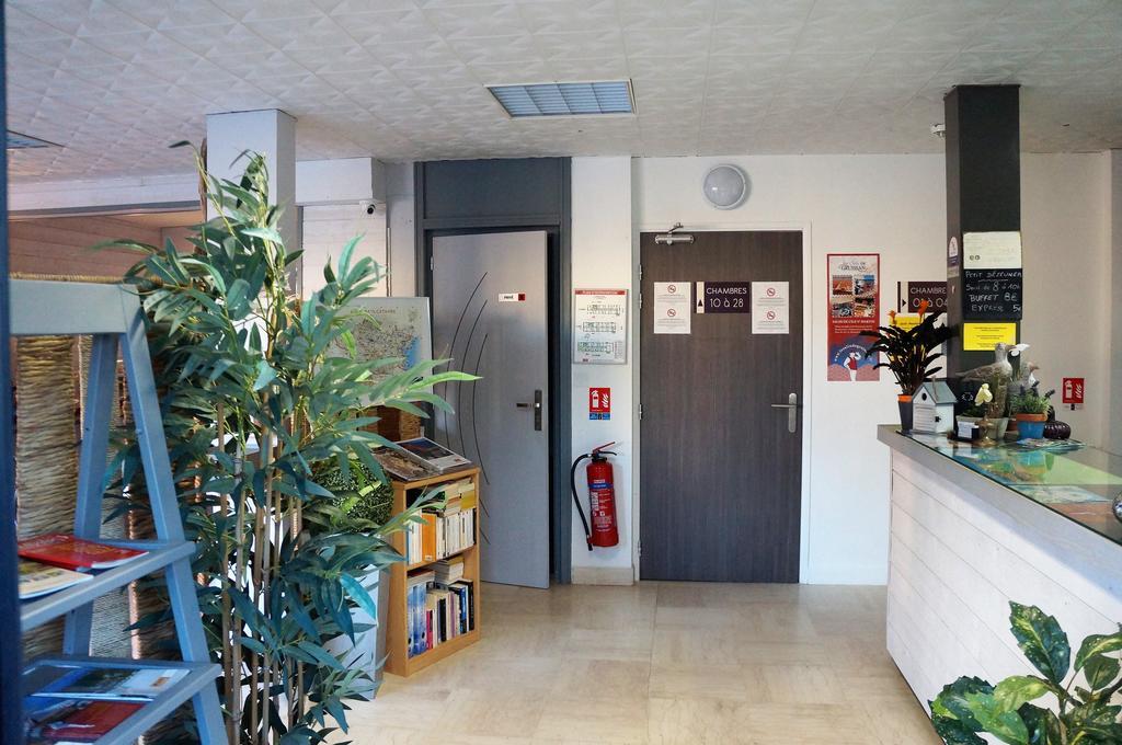 Hotel De La Plage Gruissan Esterno foto